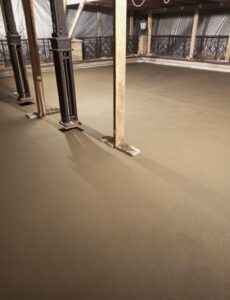 Стяжка пола пример работы 14